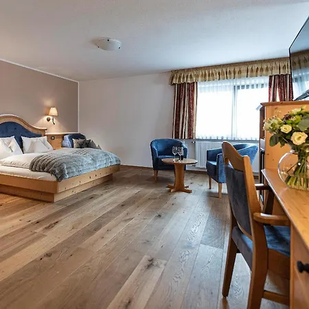 Cristallo Hotel 4*