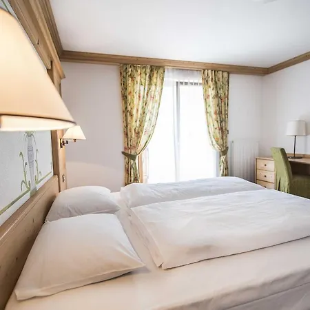 Cristallo Hotell Toblach